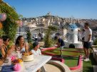 découvrez le mini golf à marseille, la nouvelle tendance pour célébrer un anniversaire unique et mémorable en famille ou entre amis.